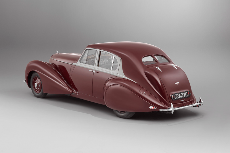 Illustration for article titled Bentley Rebuilt a 1939 Corniche Lost in World War II